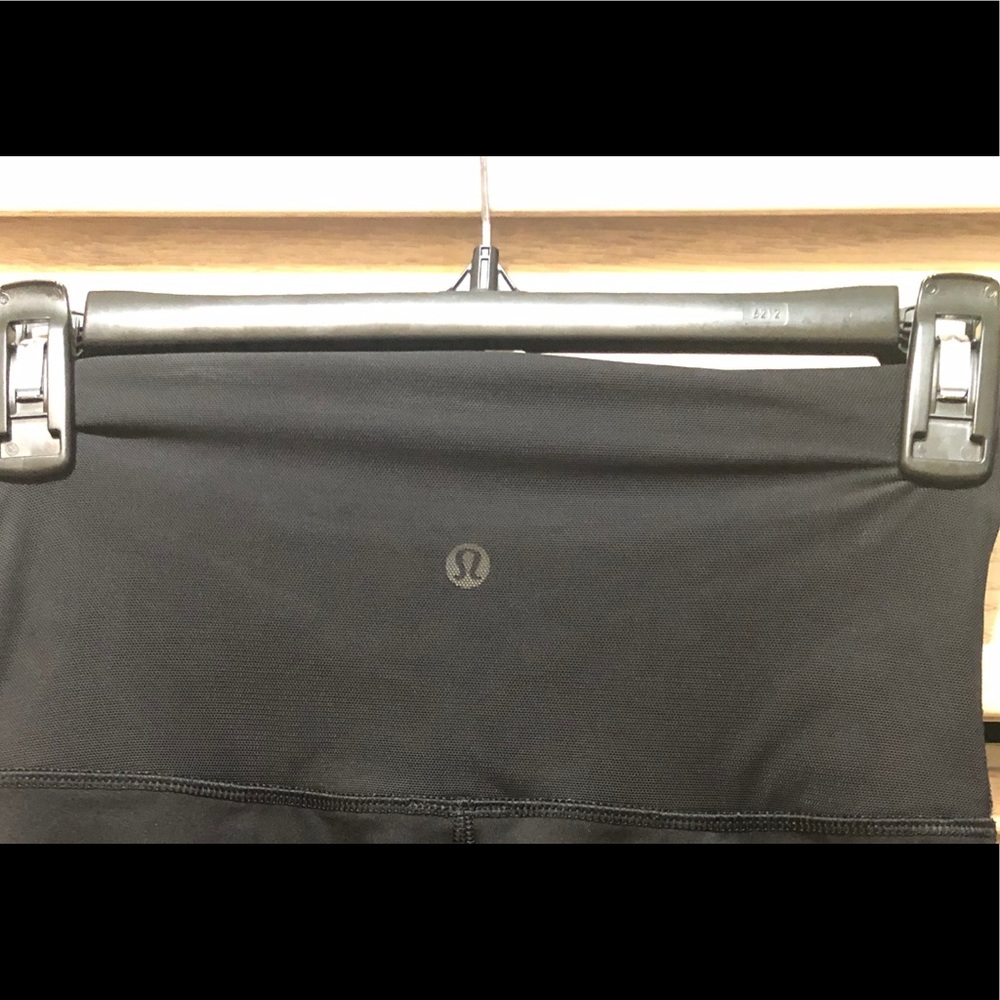 Lululemon leggings. Size 4, adjustable bottoms.